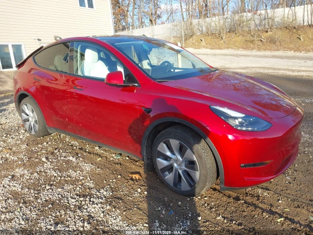 2024 TESLA MODEL Y 7SAYGDEE7RA260808 Photo 0