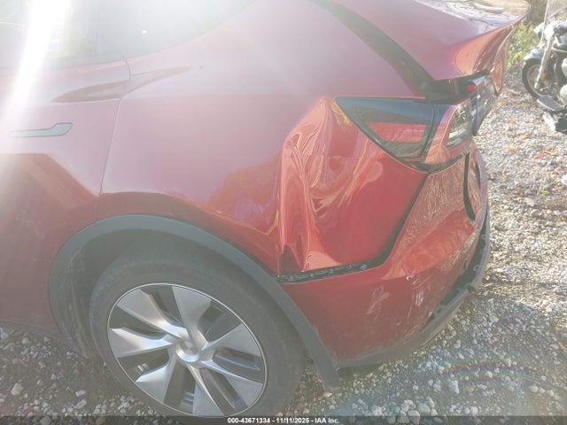 2024 TESLA MODEL Y 7SAYGDEE7RA260808 Photo 5