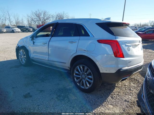 2018 CADILLAC XT5 1GYKNGRS7JZ169754 Photo 2