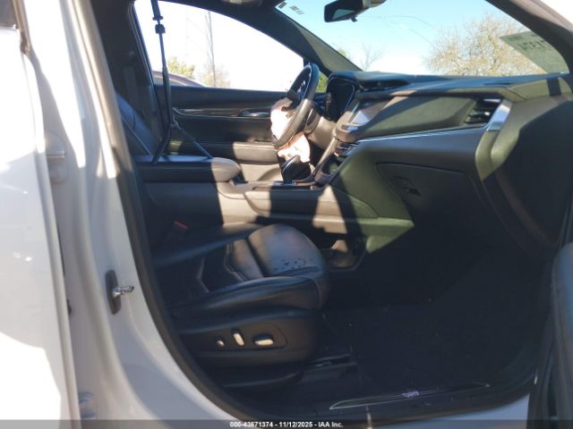 2018 CADILLAC XT5 1GYKNGRS7JZ169754 Photo 4