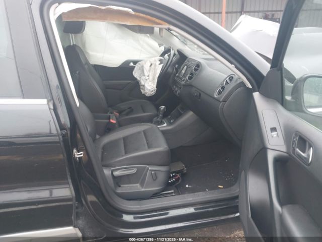 2016 VOLKSWAGEN TIGUAN WVGBV7AX6GW510869 Photo 4