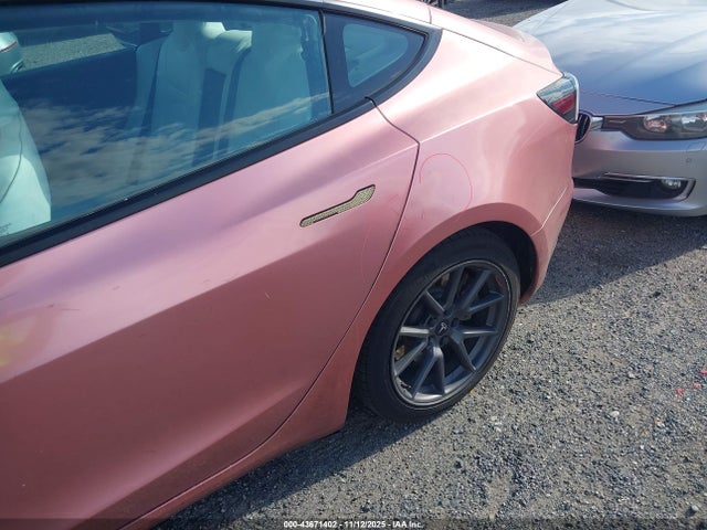 2022 TESLA MODEL 3 5YJ3E1EB0NF250894 Photo 5