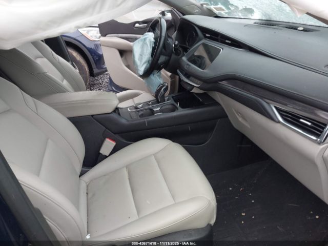 2019 CADILLAC XT4 1GYFZBR40KF133241 Photo 4