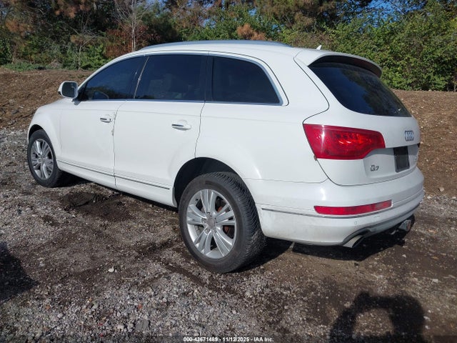 2011 AUDI Q7 WA1LMAFE9BD003933 Photo 2