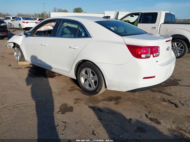2015 CHEVROLET MALIBU 1G11A5SL2FU109785 Photo 2