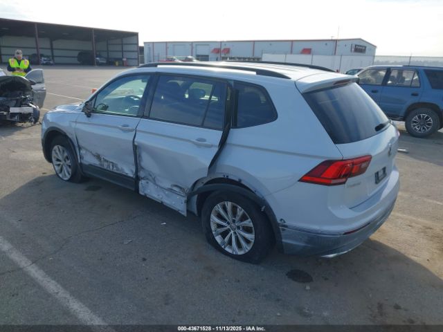 2018 VOLKSWAGEN TIGUAN 3VV1B7AX2JM034556 Photo 2