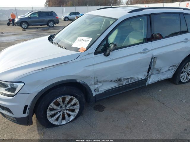 2018 VOLKSWAGEN TIGUAN 3VV1B7AX2JM034556 Photo 5