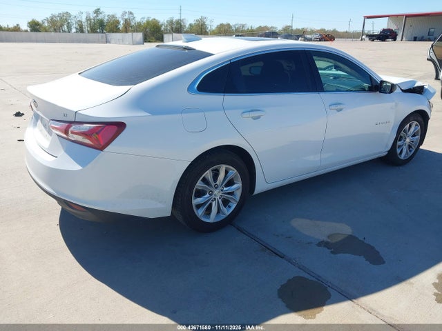 1G1ZD5ST4KF139377 Chevrolet MALIBU LT