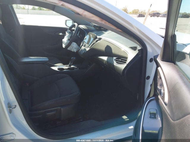 1G1ZD5ST4KF139377 Chevrolet MALIBU LT