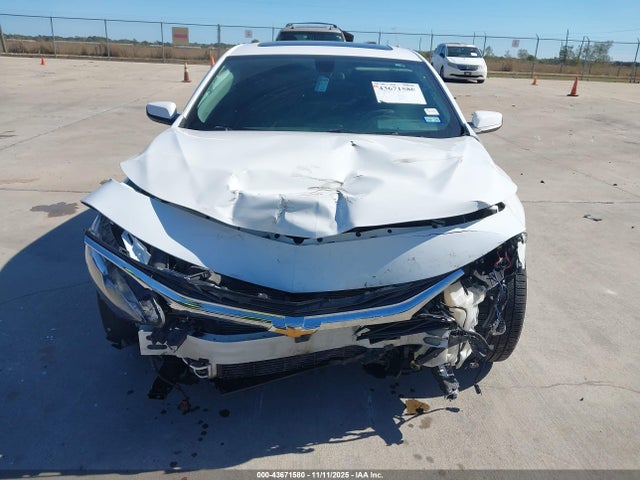 1G1ZD5ST4KF139377 Chevrolet MALIBU LT