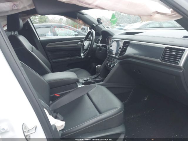2020 VOLKSWAGEN ATLAS CROSS SPORT 1V2ME2CA0LC209310 Photo 4