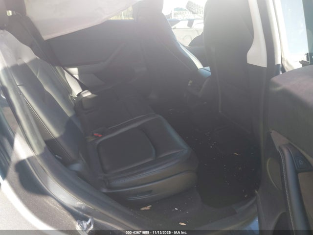 2023 TESLA MODEL Y 7SAYGAEE9PF948825 Photo 7