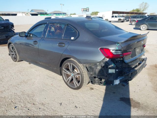 2022 BMW 330I 3MW5R1J09N8C46524 Photo 2