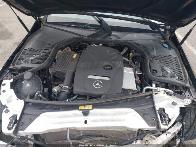 Продаж на аукціоні авто 2018 Mercedes-benz C 300 4matic, vin: 55SWF4KB8JU257360, номер лоту: 43671813