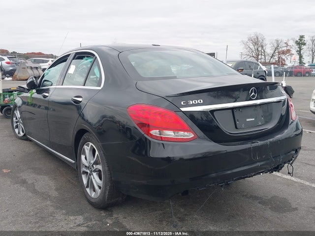 Продаж на аукціоні авто 2018 Mercedes-benz C 300 4matic, vin: 55SWF4KB8JU257360, номер лоту: 43671813