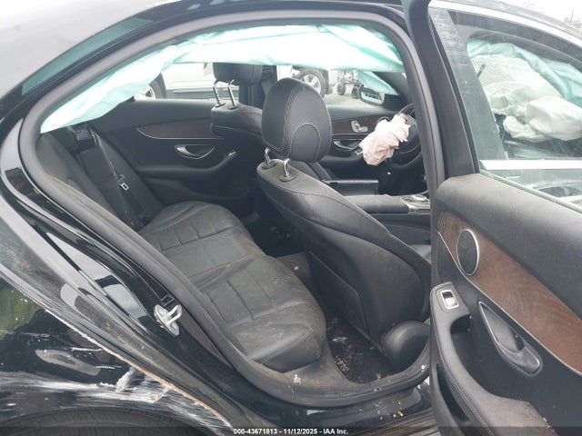 Продаж на аукціоні авто 2018 Mercedes-benz C 300 4matic, vin: 55SWF4KB8JU257360, номер лоту: 43671813
