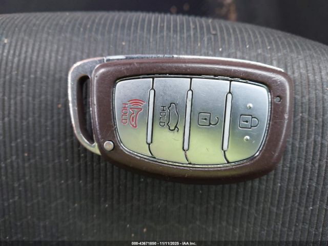 2017 HYUNDAI ELANTRA 5NPD84LF9HH188971 Photo 10