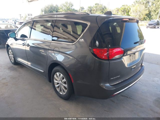 2019 CHRYSLER PACIFICA 2C4RC1BG0KR731633 Photo 2