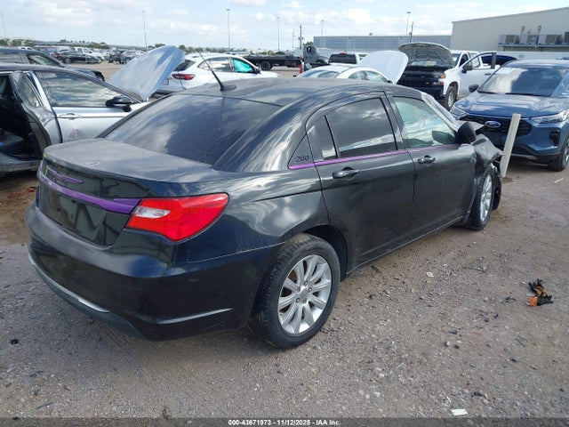 Продажа на аукционе авто 2011 Chrysler 200 Touring, vin: 1C3BC1FG7BN522502, номер лота: 43671973