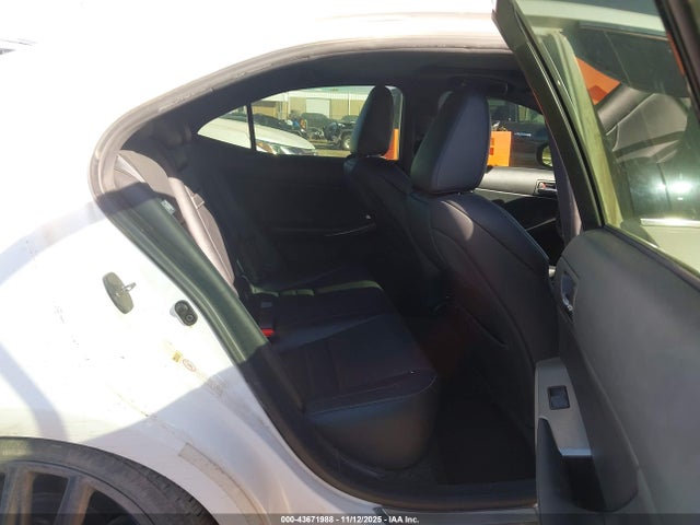 Продажа на аукционе авто 2015 Lexus Is 350, vin: JTHBE1D22F5020739, номер лота: 43671988