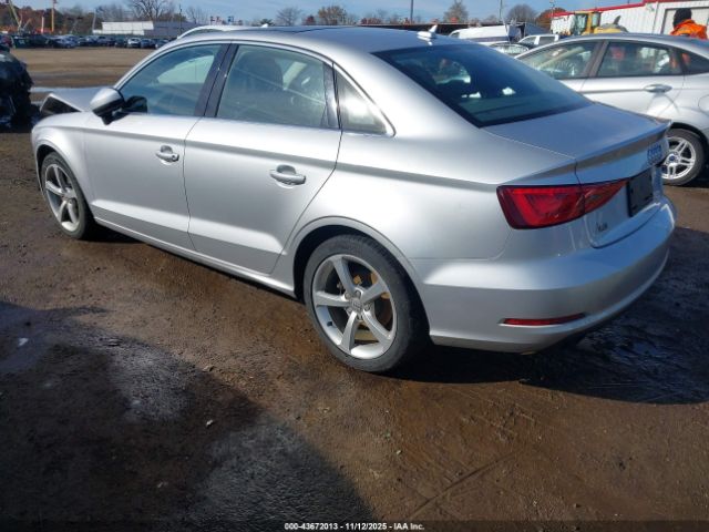 2015 AUDI A3 WAUACGFF7F1020388 Photo 2