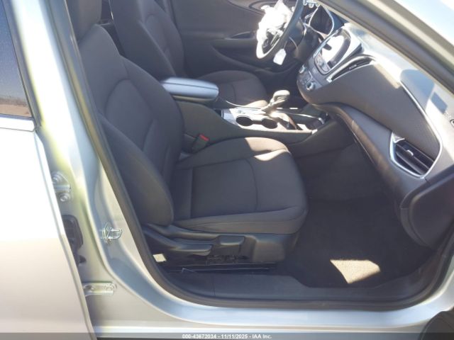 2021 CHEVROLET MALIBU 1G1ZD5ST8MF062239 Photo 4