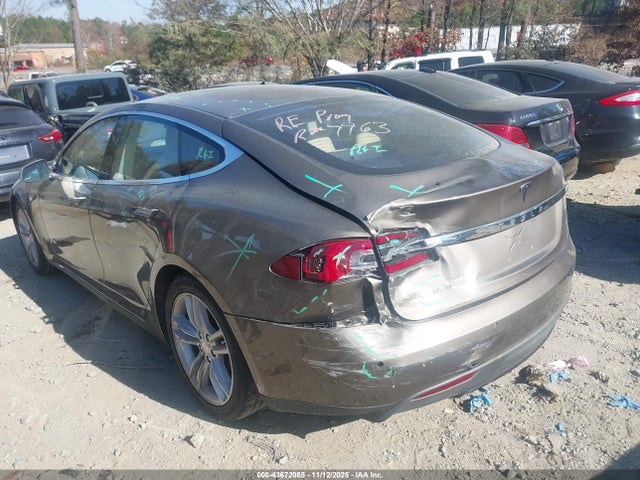 2015 TESLA MODEL S 5YJSA1E12FF111155 Photo 2