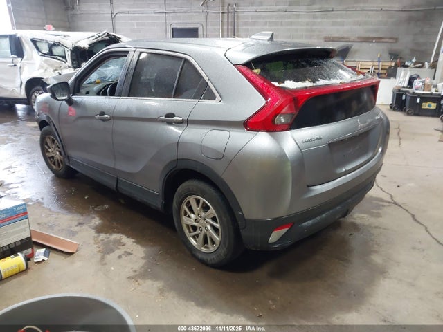 2018 MITSUBISHI ECLIPSE CROSS JA4AS3AAXJZ040830 Photo 2