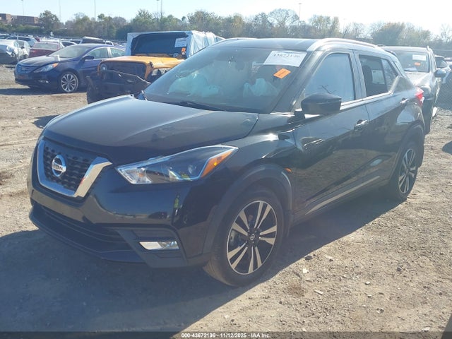 43672196 :رقم المزاد ، 3N1CP5CU0JL520534 vin ، 2018 Nissan Kicks Sr مزاد بيع