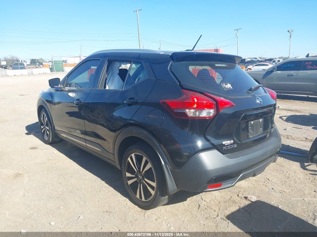 43672196 :رقم المزاد ، 3N1CP5CU0JL520534 vin ، 2018 Nissan Kicks Sr مزاد بيع