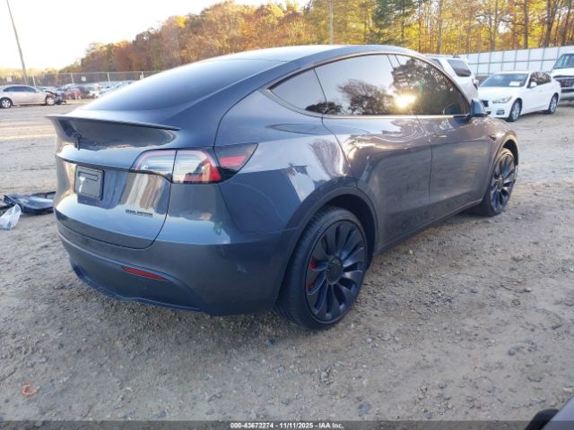 2023 TESLA MODEL Y 7SAYGDEF6PF701384 Photo 3