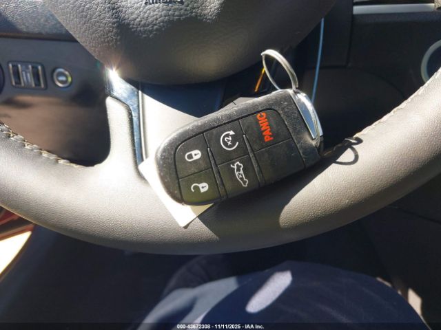 2023 CHRYSLER 300 2C3CCABG7PH620410 Photo 10