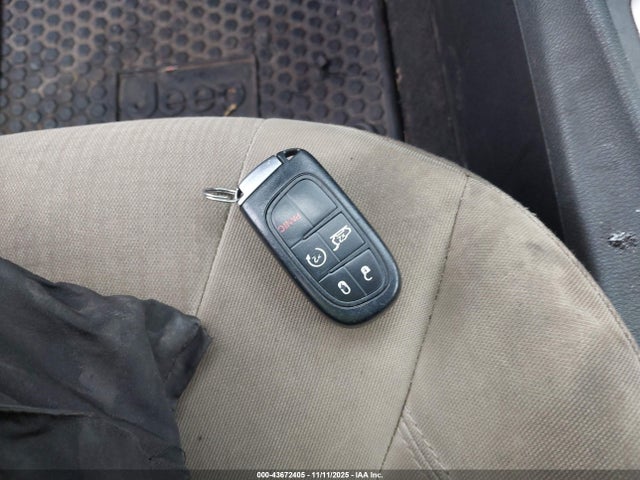 Jeep Cherokee Latitude 2016 1C4PJMCB4GW131844 Image 11
