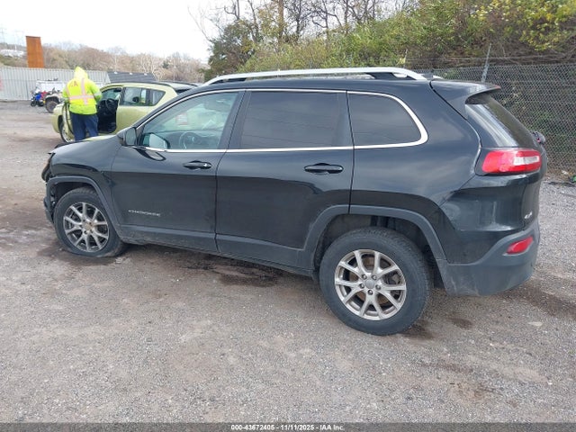 Jeep Cherokee Latitude 2016 1C4PJMCB4GW131844 Image 3