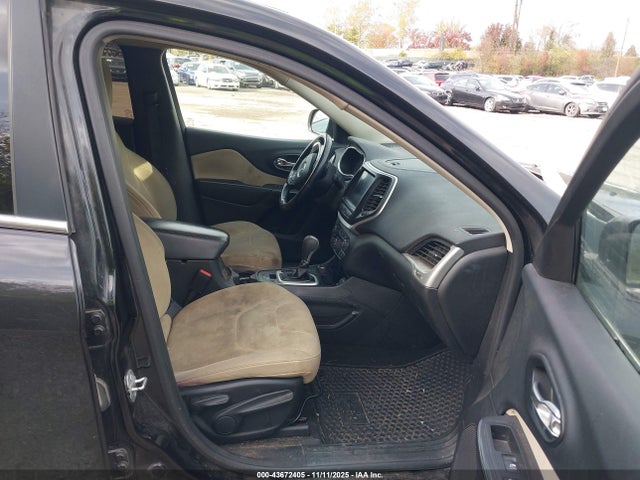 Jeep Cherokee Latitude 2016 1C4PJMCB4GW131844 Image 5