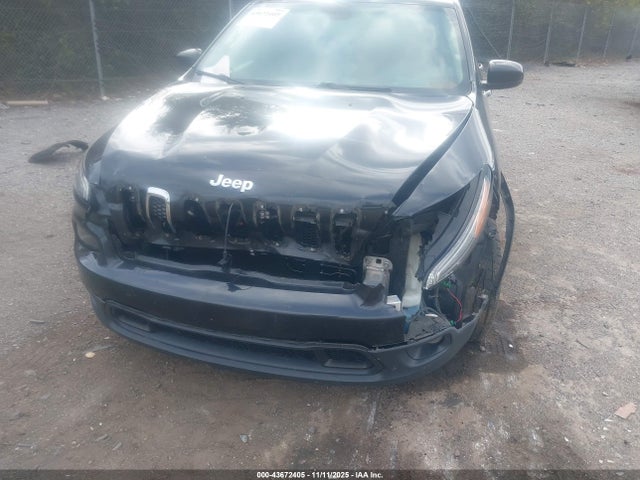 Jeep Cherokee Latitude 2016 1C4PJMCB4GW131844 Image 6