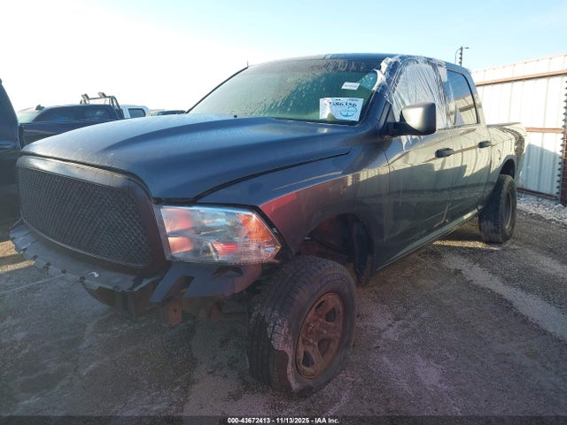 Продаж на аукціоні авто 2018 Ram 1500 Tradesman  4x4 5'7 Box, vin: 1C6RR7KMXJS273126, номер лоту: 43672413
