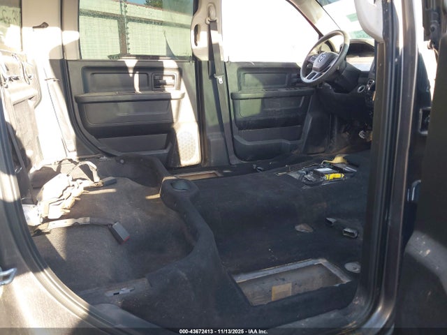 Продаж на аукціоні авто 2018 Ram 1500 Tradesman  4x4 5'7 Box, vin: 1C6RR7KMXJS273126, номер лоту: 43672413