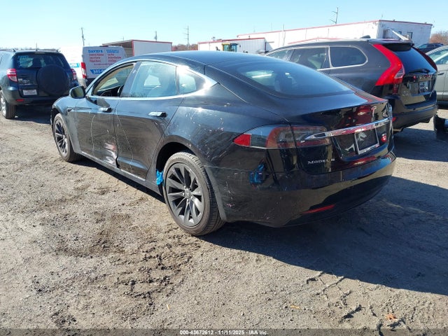 2017 TESLA MODEL S 5YJSA1E21HF221383 Photo 2