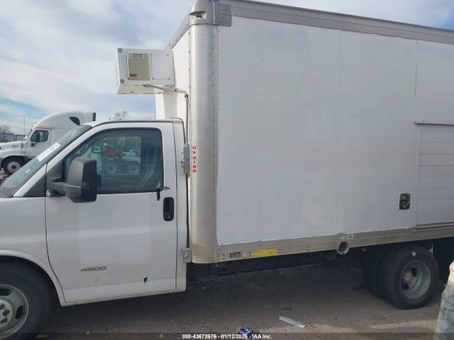 43672676 :رقم المزاد ، 1GB6G5CG2E1197724 vin ، 2014 Chevrolet Express Cutaway 4500 مزاد بيع