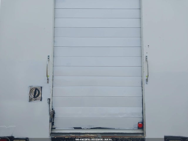 43672676 :رقم المزاد ، 1GB6G5CG2E1197724 vin ، 2014 Chevrolet Express Cutaway 4500 مزاد بيع