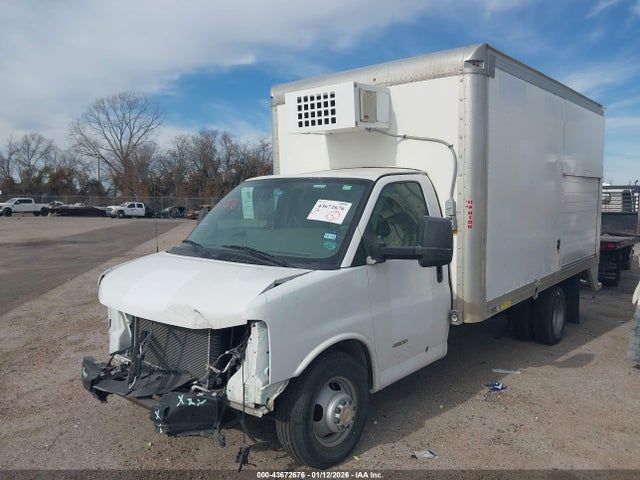 43672676 :رقم المزاد ، 1GB6G5CG2E1197724 vin ، 2014 Chevrolet Express Cutaway 4500 مزاد بيع
