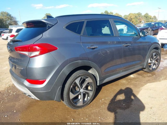 2017 HYUNDAI TUCSON KM8J33A20HU368899 Photo 3