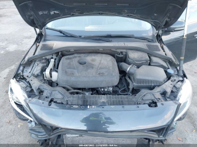 2016 VOLVO S60 YV126MFK2G2405194 Photo 9