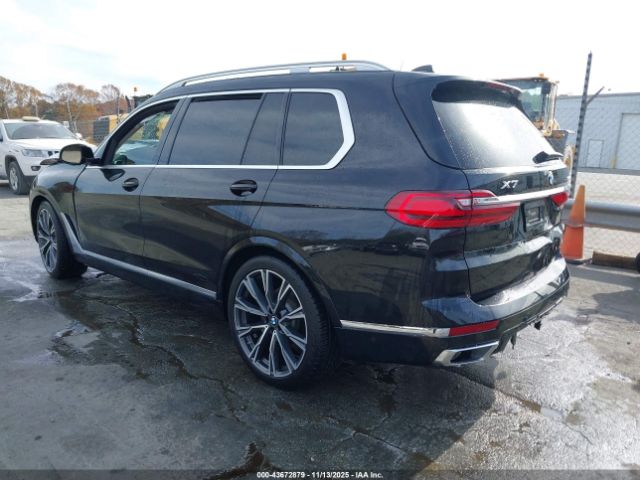 2020 BMW X7 5UXCW2C08L9C70744 Photo 2
