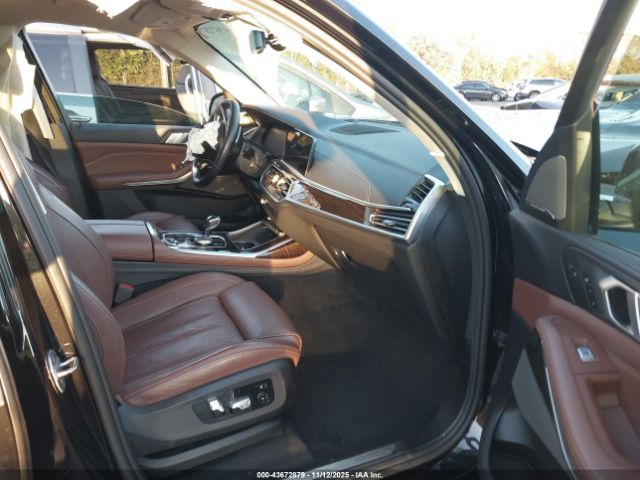 2020 BMW X7 5UXCW2C08L9C70744 Photo 4