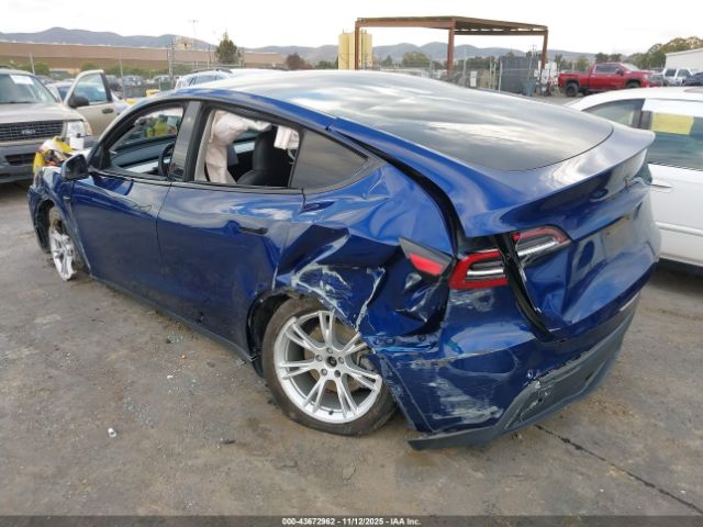 2020 TESLA MODEL Y 5YJYGDEE3LF023076 Photo 2