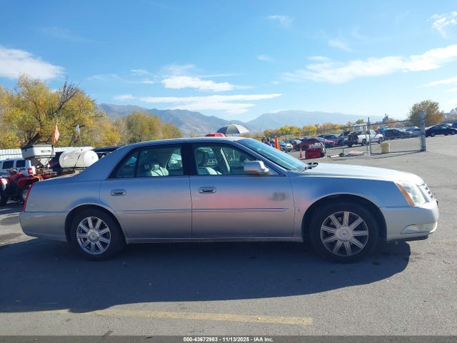 43672983 :رقم المزاد ، 1G6KD57Y48U133521 vin ، 2008 Cadillac Dts 1sd مزاد بيع