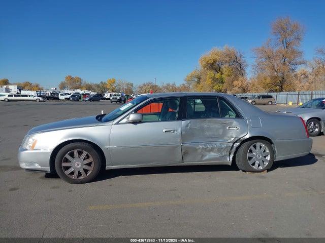 43672983 :رقم المزاد ، 1G6KD57Y48U133521 vin ، 2008 Cadillac Dts 1sd مزاد بيع