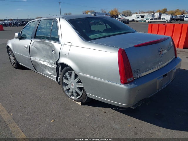 43672983 :رقم المزاد ، 1G6KD57Y48U133521 vin ، 2008 Cadillac Dts 1sd مزاد بيع